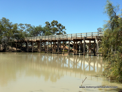 Old Anabranch bridge