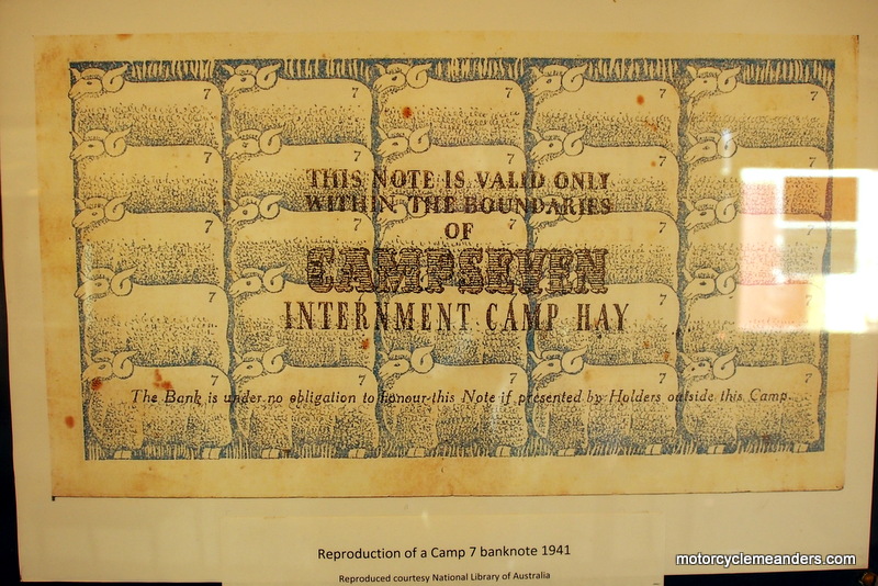 Reverse side of camp banknote