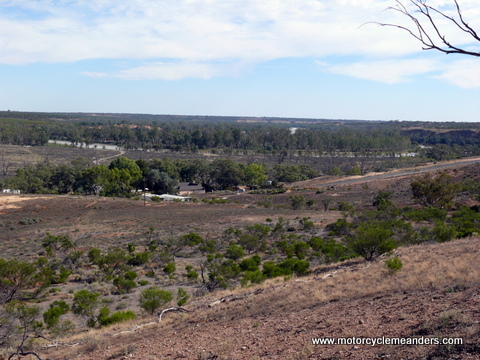 Overland Corner, with pub and coach road