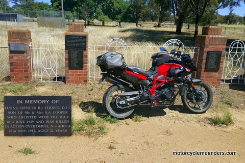 Riverina_memorial