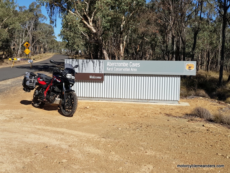 Entrance_to_Abercrombie_Caves