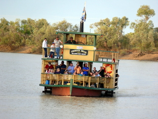 Steamer on Thompson River, Longreach